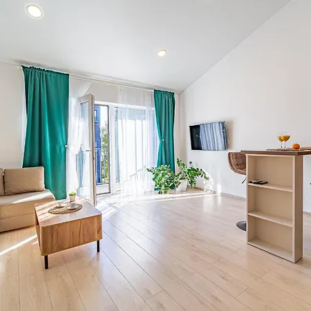 Urban Loft With Ac And Parking *