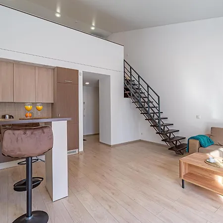 Urban Loft With Ac And Parking